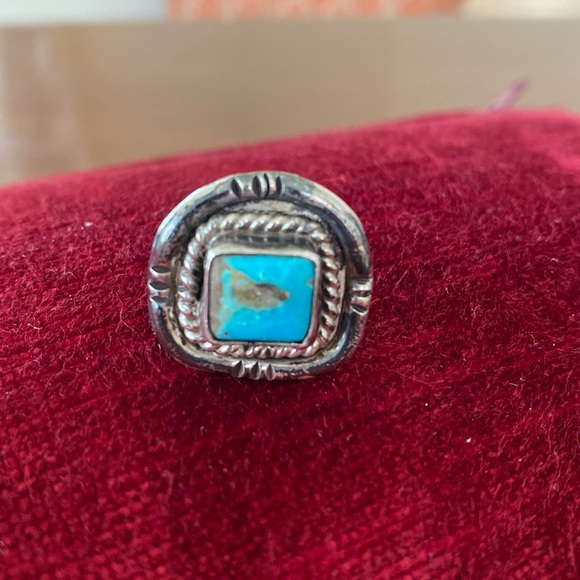 Navajo Vintage 1970s Kingman Square Turquoise Sterling Silver Ring two bands - Picture 3 of 11
